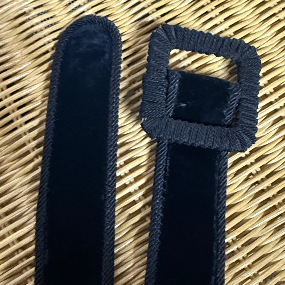 Accessories by Pearl Velvet Belt - Picture 4 of 4